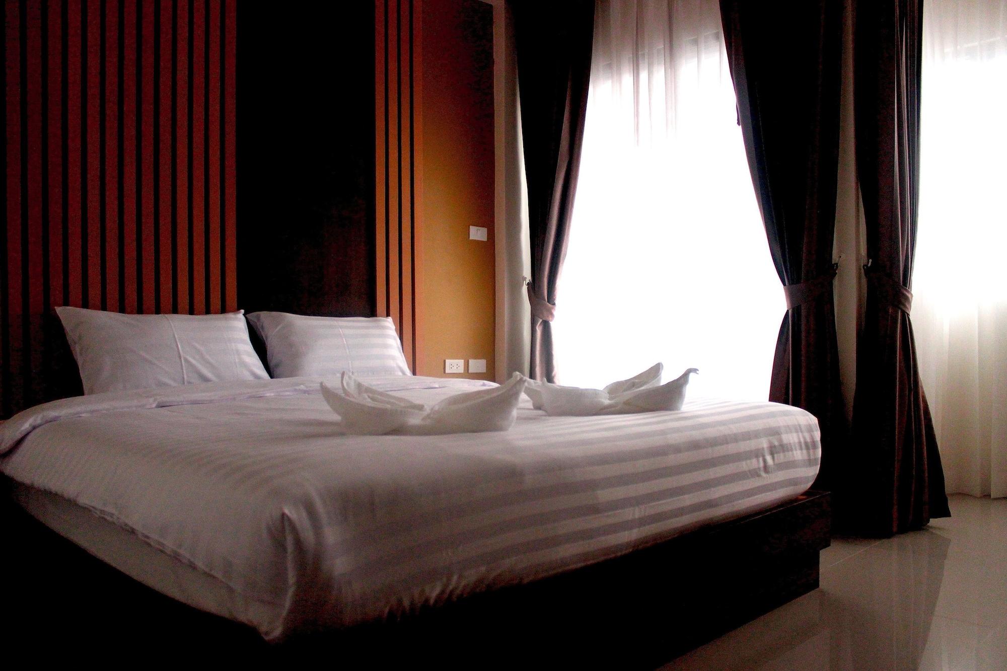 Tropical Sunset Hotel Patong Kültér fotó